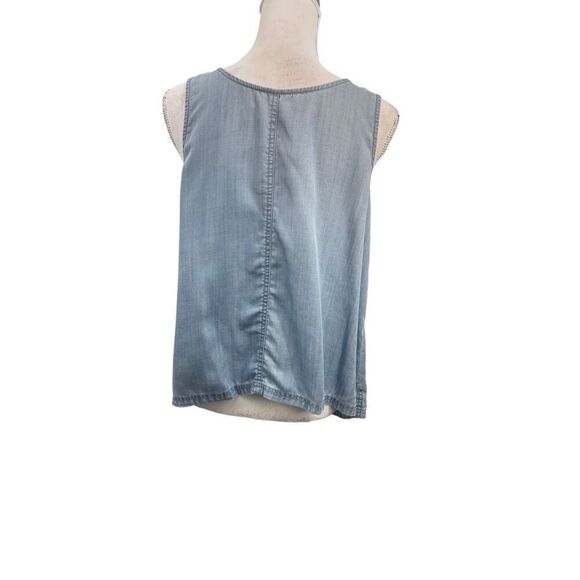￼two by Vince Compto ￼ sleeveless denim top ties at the back or the front size m - Picture 6 of 14